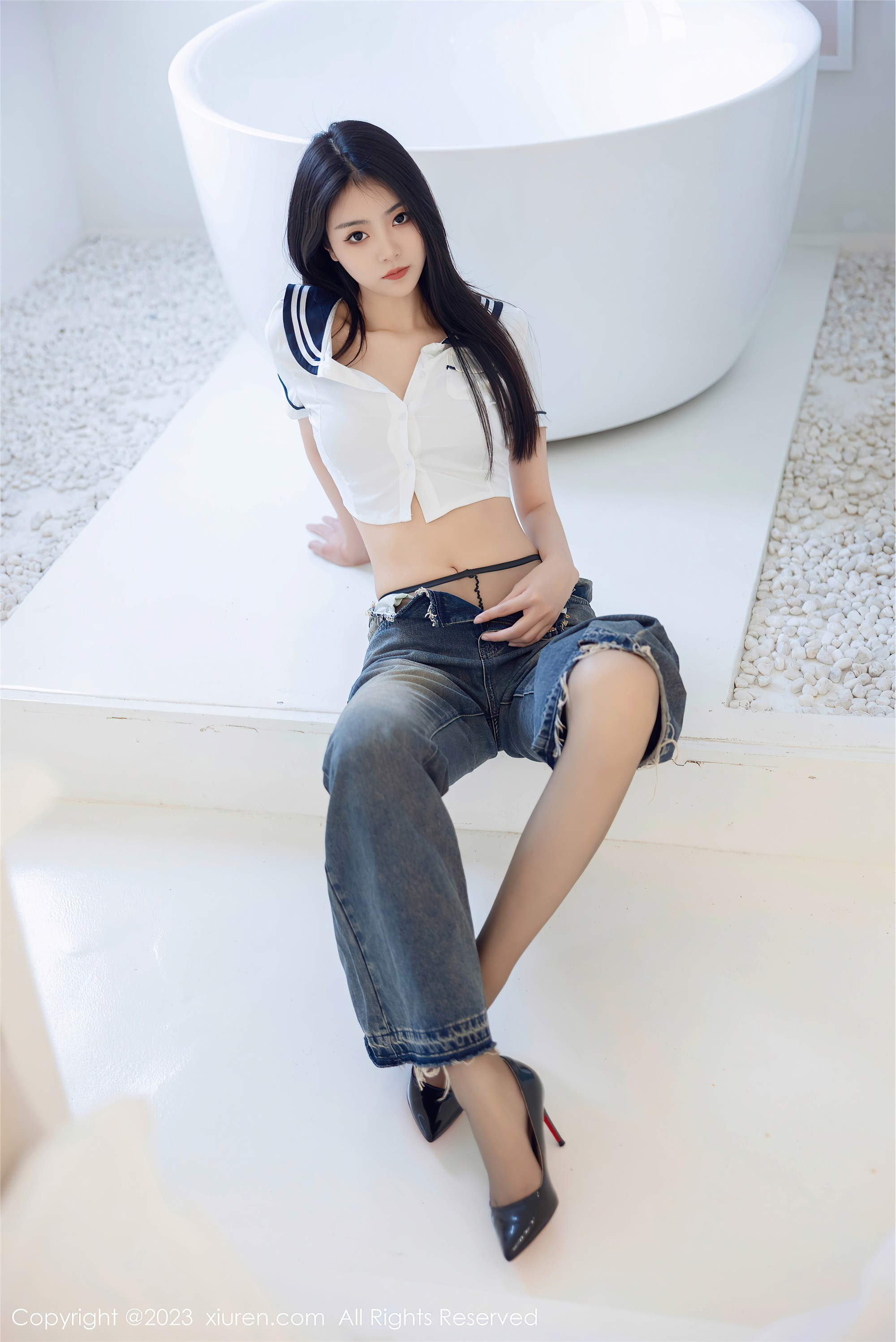 XiuRen秀人网  2023.07.05 NO.7027 可樂Vicky 牛仔裤